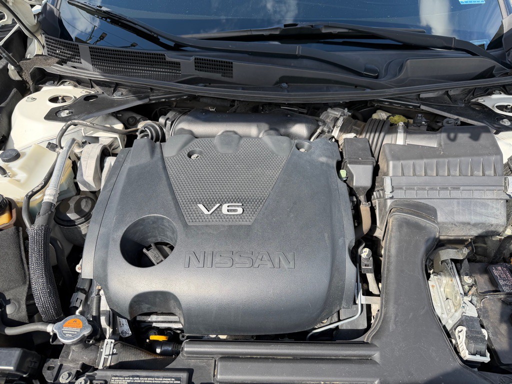 2016 Nissan Maxima Image 11