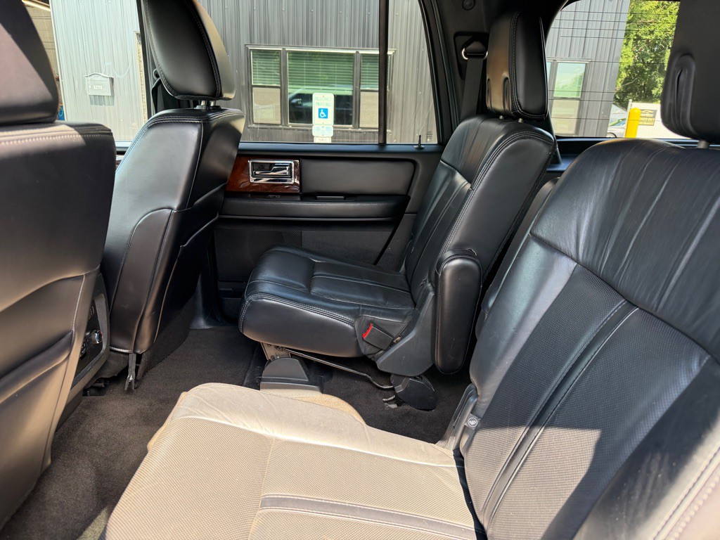 2015 Lincoln Navigator Image 6