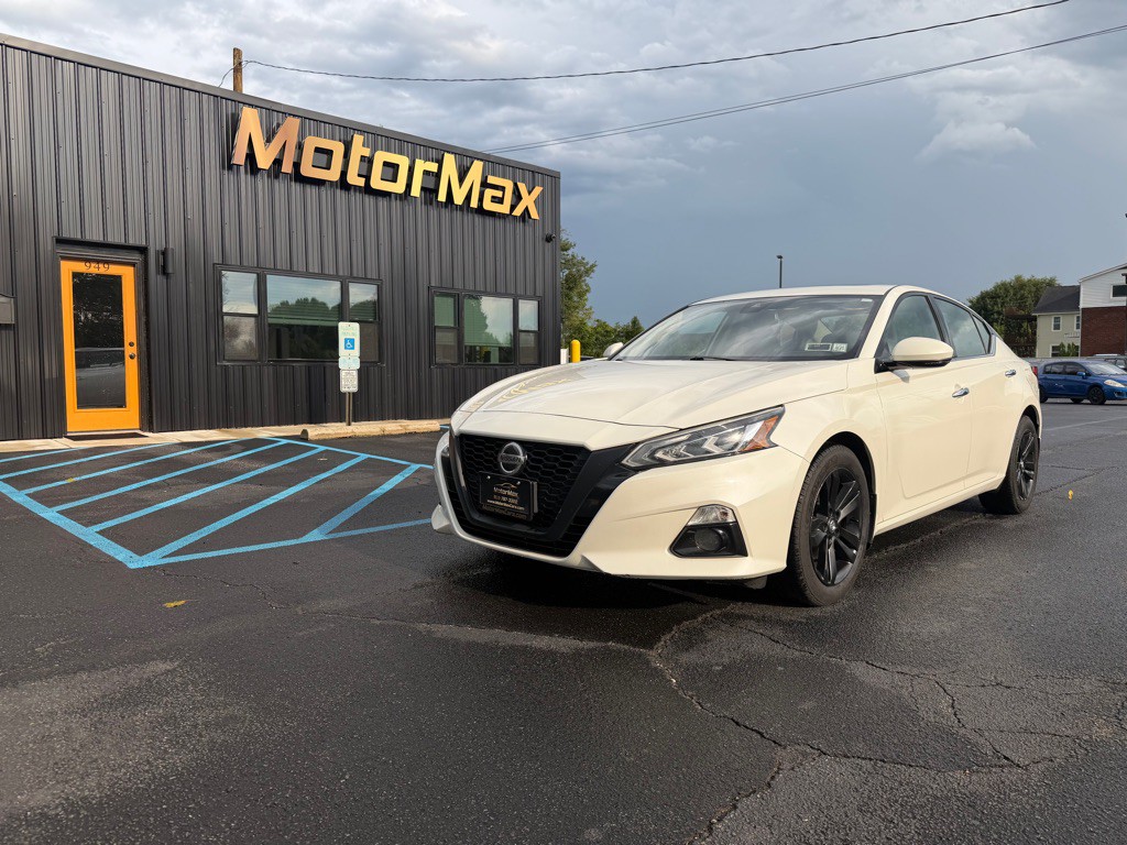 2019 Nissan Altima Image 1