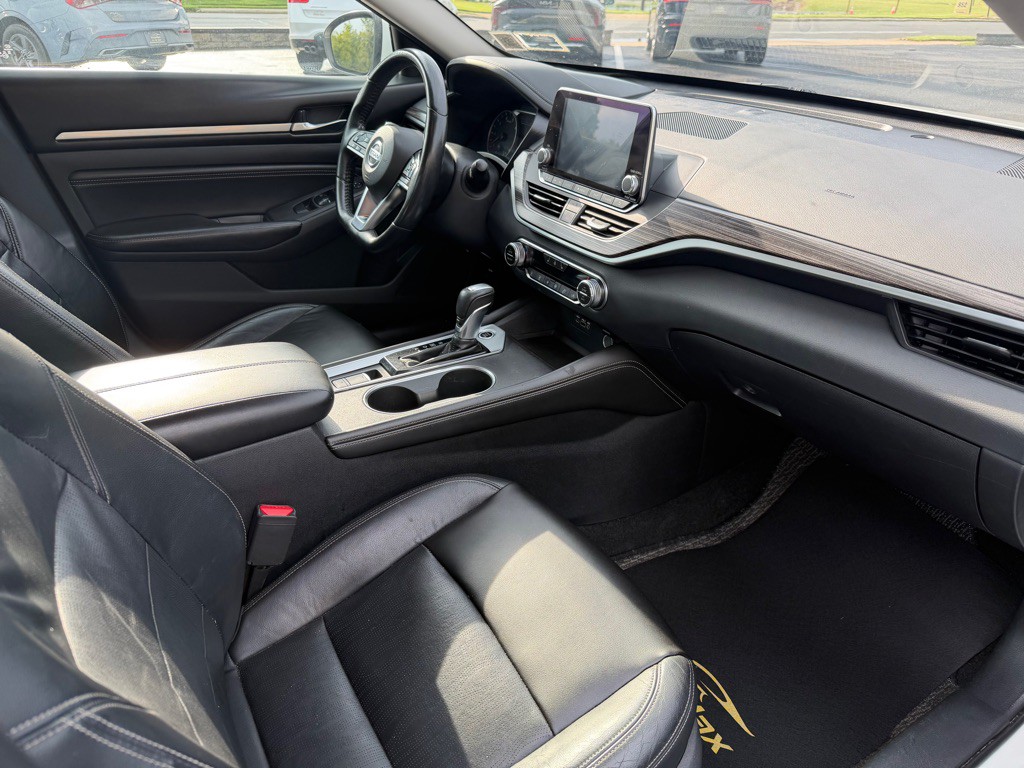 2019 Nissan Altima Image 8