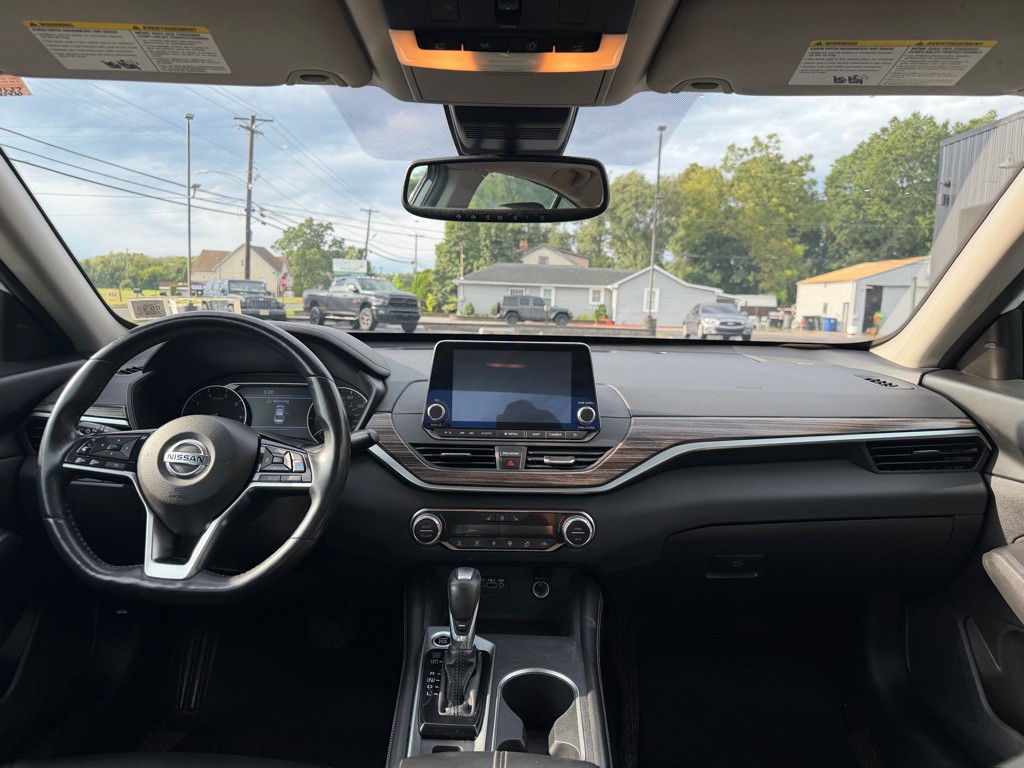 2019 Nissan Altima Image 9