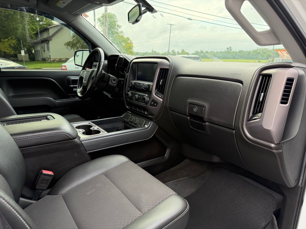 2016 GMC Sierra Image 8