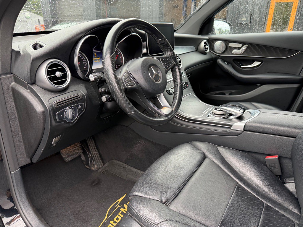 2017 Mercedes-Benz GLC-Class Image 5