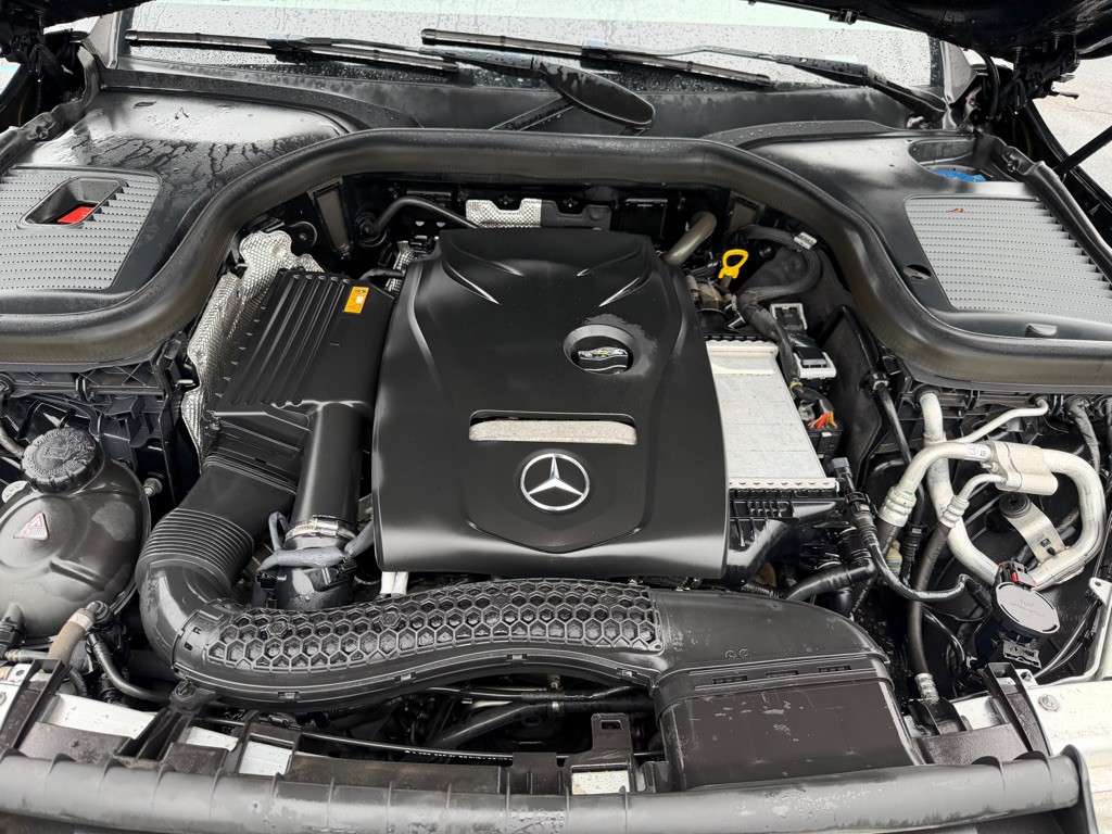 2017 Mercedes-Benz GLC-Class Image 11