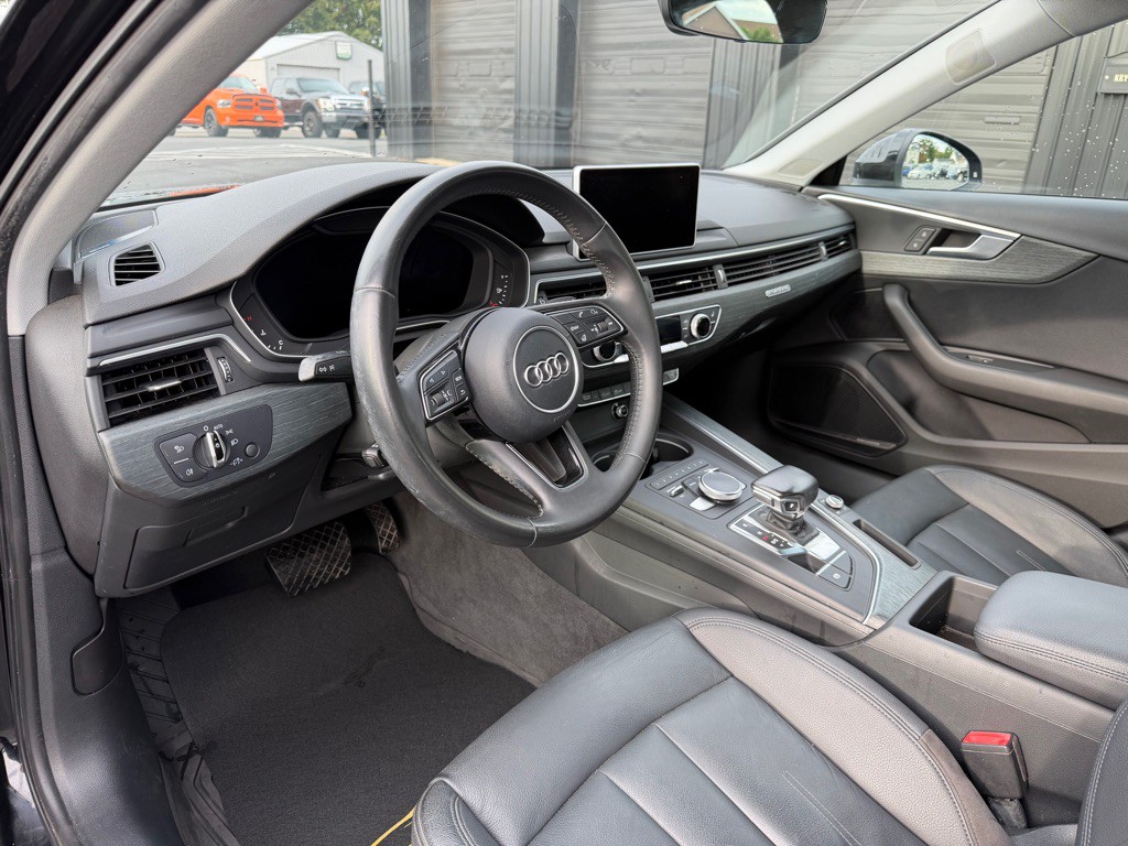 2017 Audi A4 Image 5