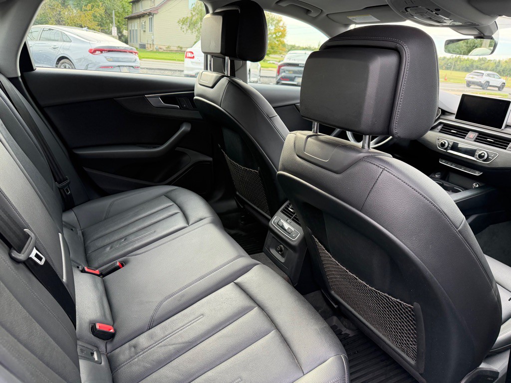 2017 Audi A4 Image 7