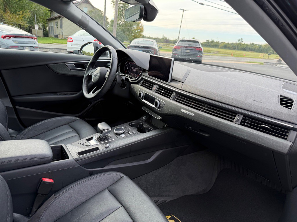 2017 Audi A4 Image 8