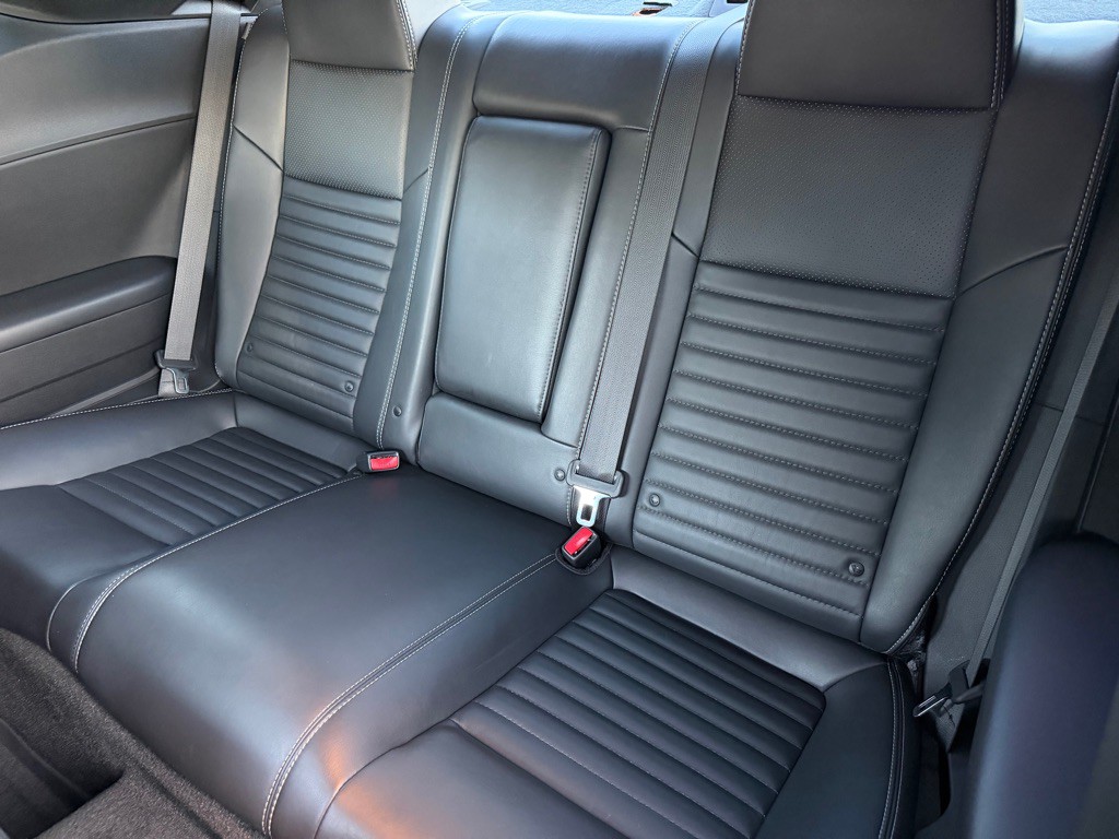 2014 Dodge Challenger Image 6