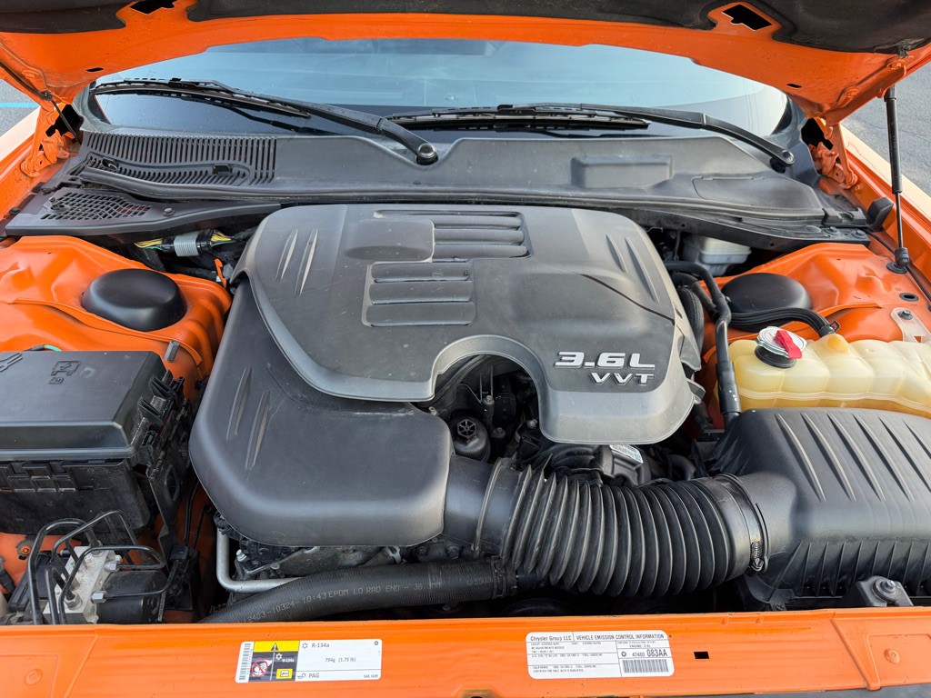 2014 Dodge Challenger Image 10