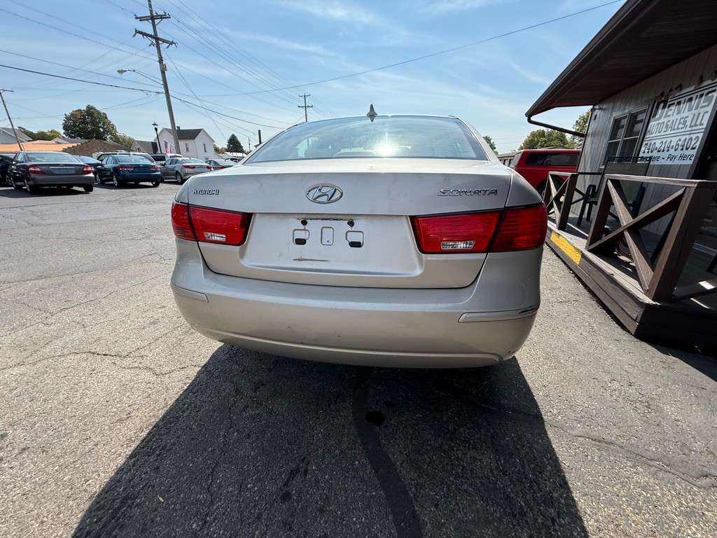 2009 Hyundai Sonata Image 4