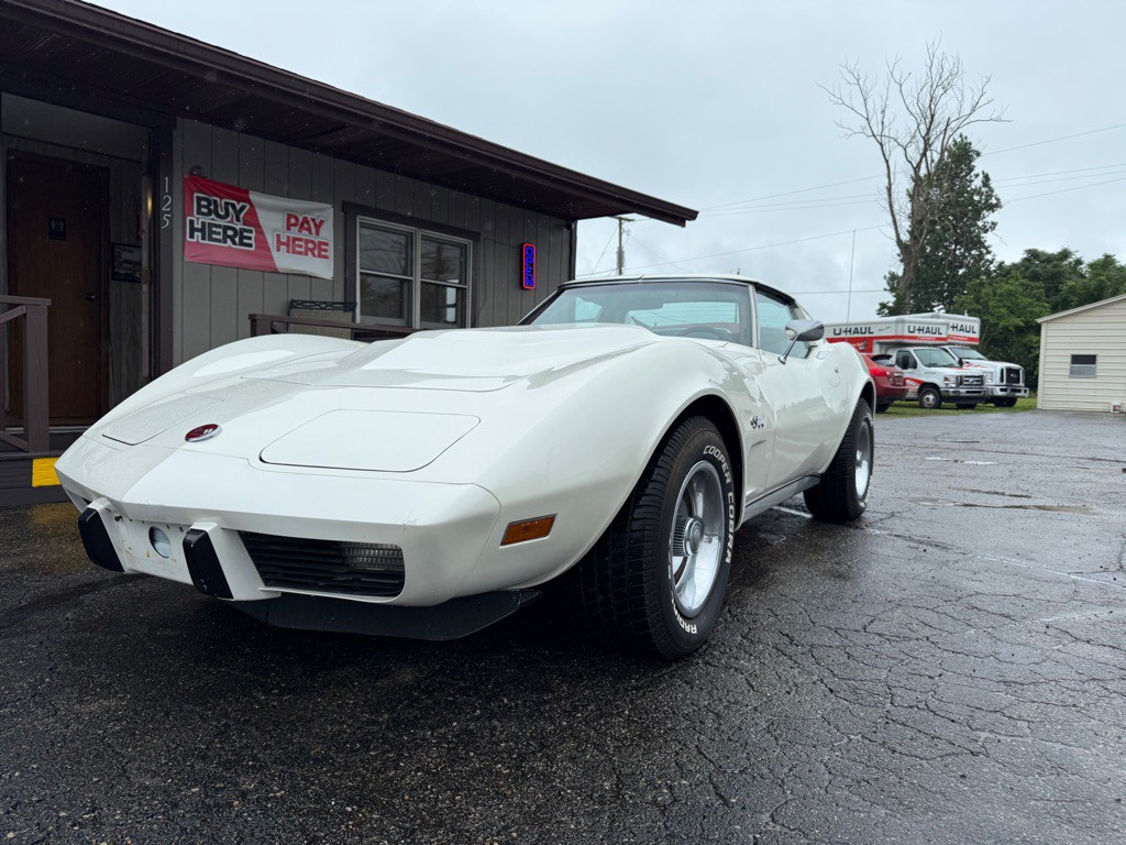 1976 Chevrolet Corvette Image 2