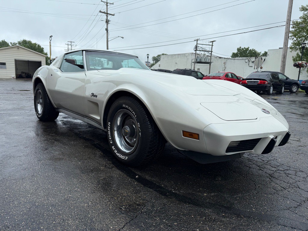1976 Chevrolet Corvette Image 3