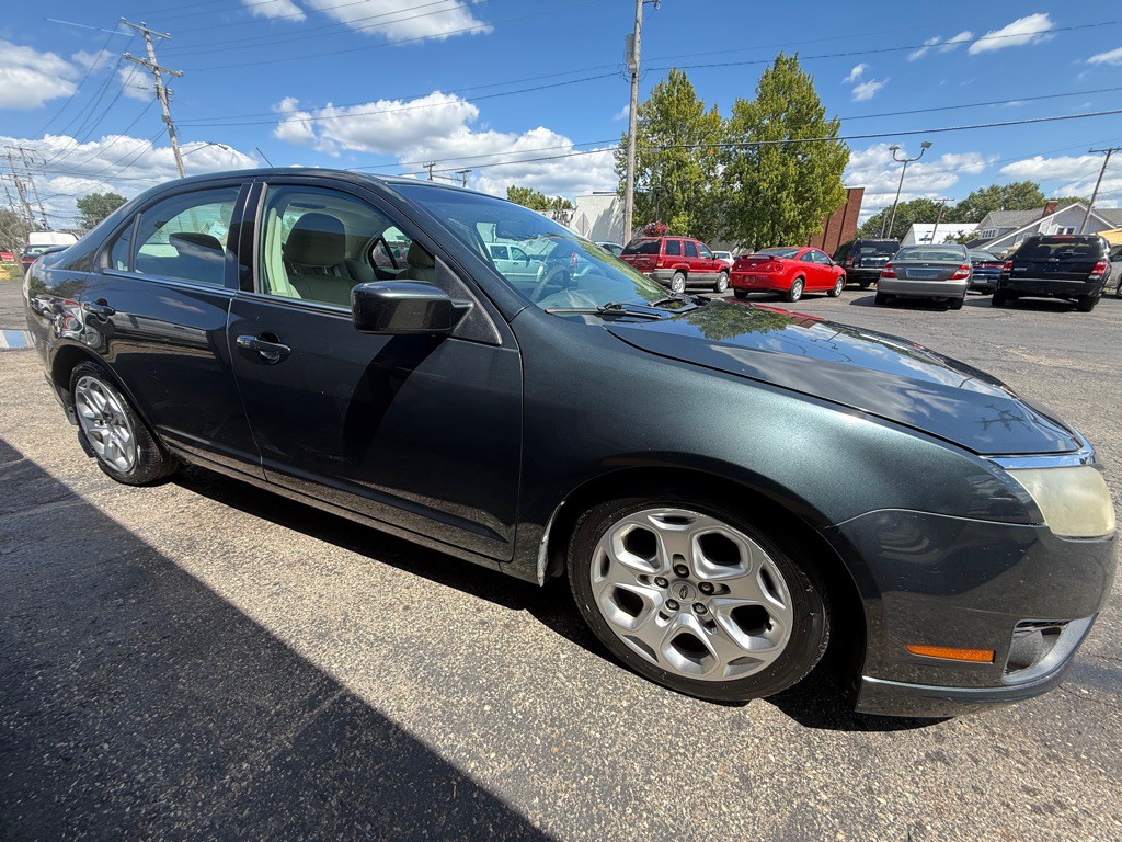 2010 Ford Fusion Image 3