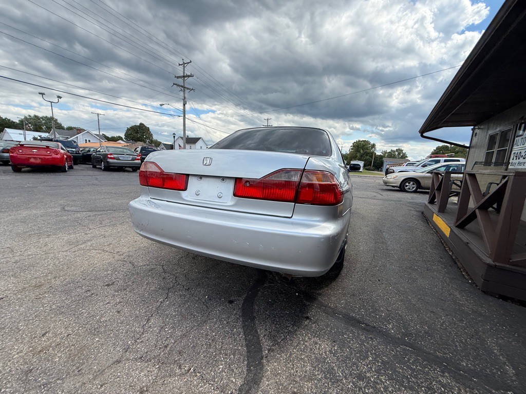 1999 Honda Accord Image 4