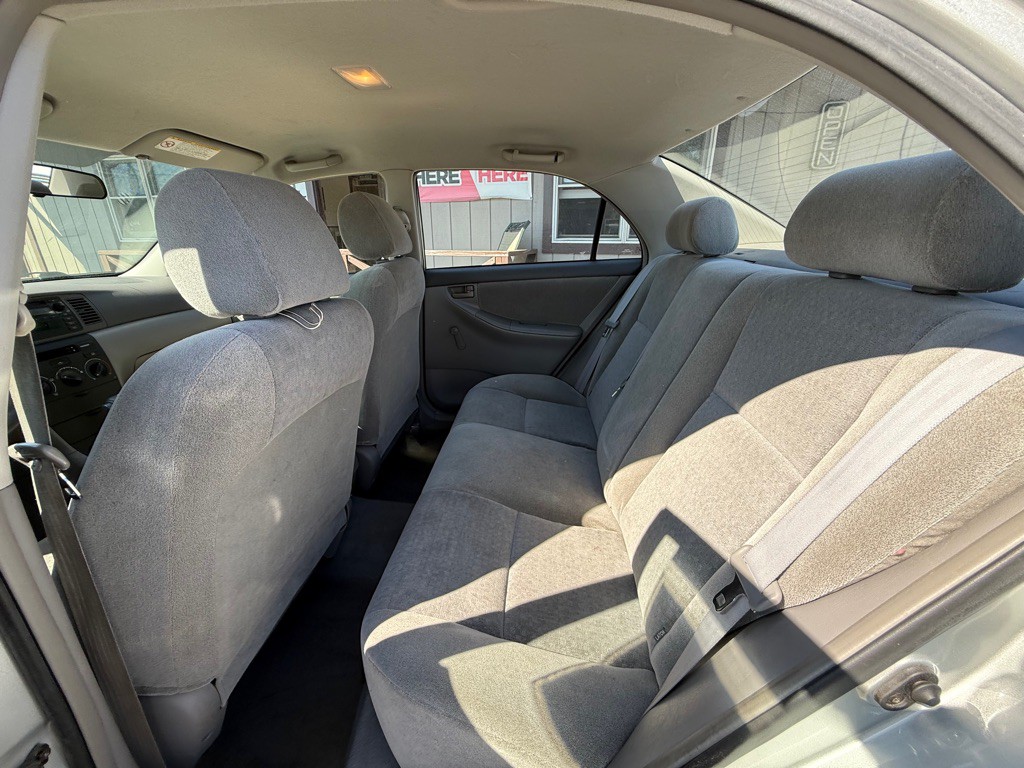 2004 Toyota Corolla Image 6