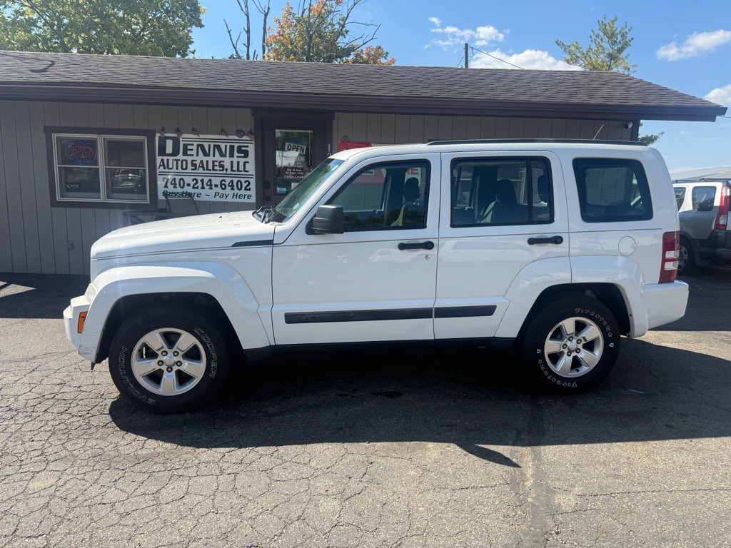 2010 Jeep Liberty Image 1