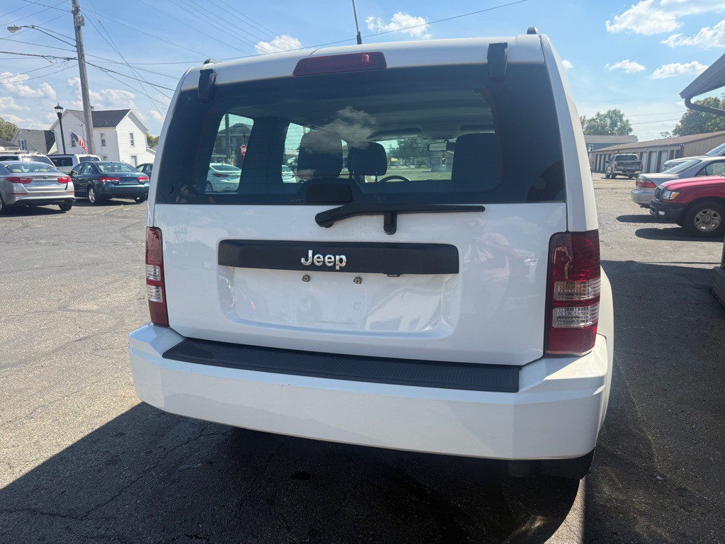 2010 Jeep Liberty Image 4