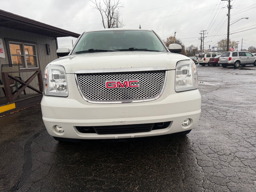 2008 GMC Yukon Image 3