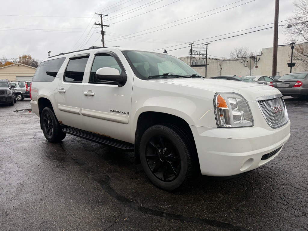 2008 GMC Yukon Image 4
