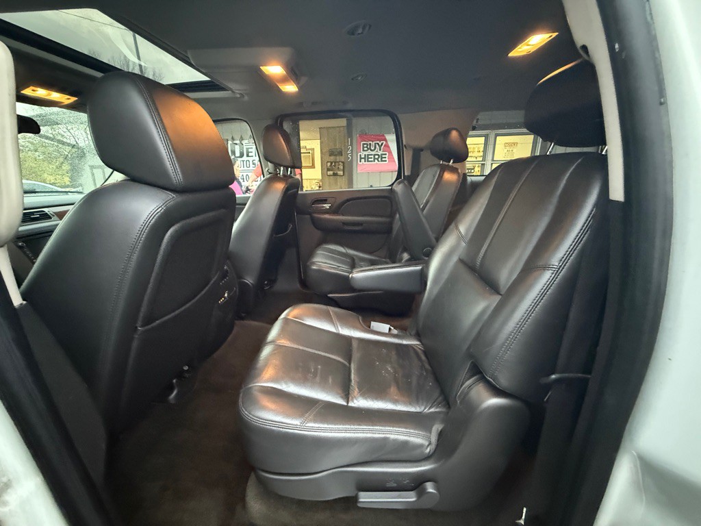 2008 GMC Yukon Image 6