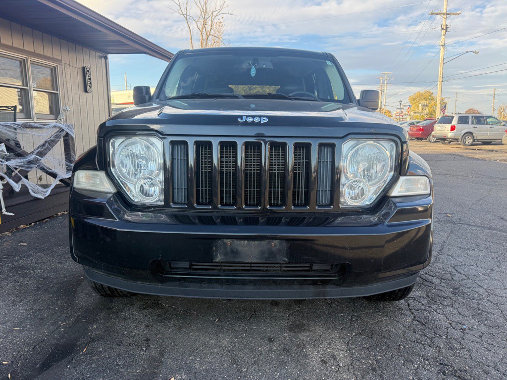 2012 Jeep Liberty Image 2