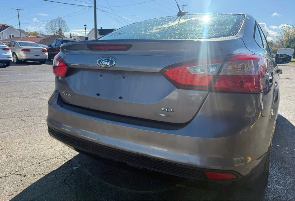 2012 Ford Focus Image 5