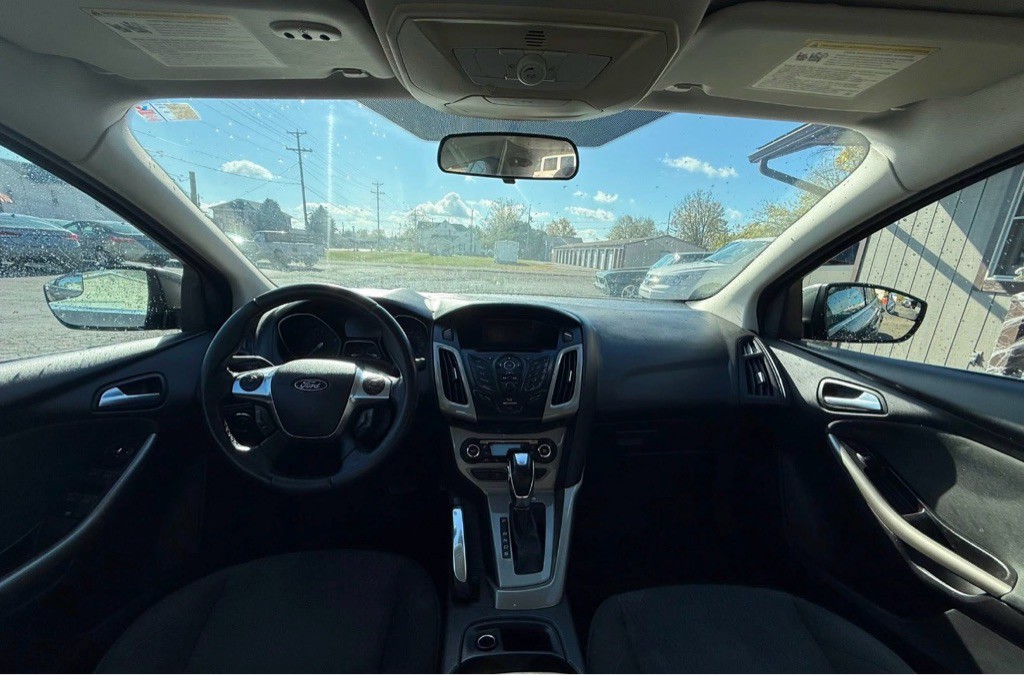 2012 Ford Focus Image 6