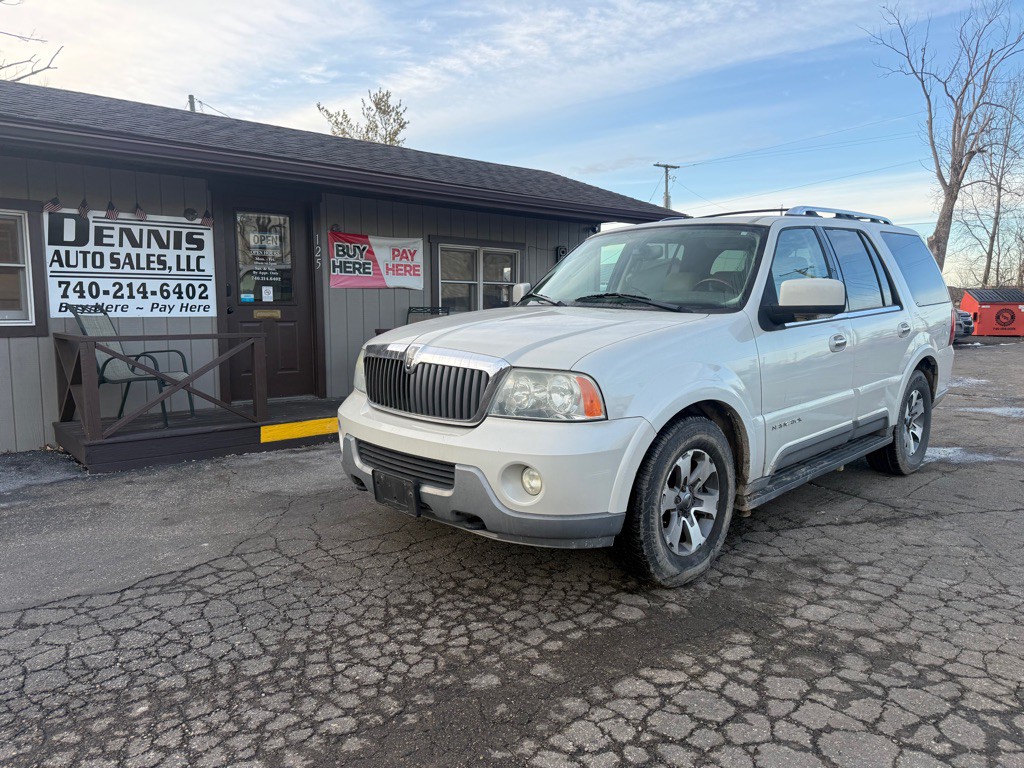 2004 Lincoln Navigator Image 2