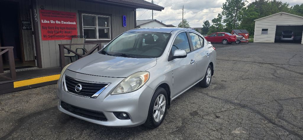 2013 Nissan Versa Image 2