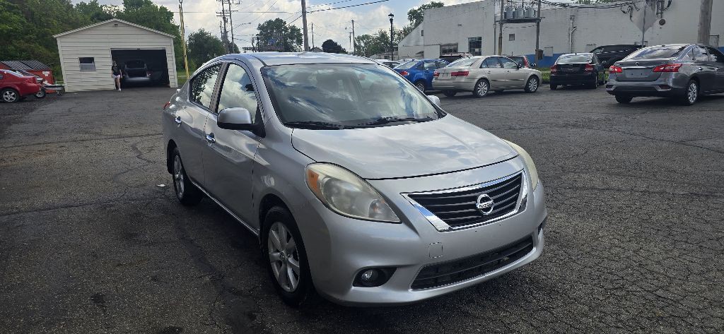 2013 Nissan Versa Image 4