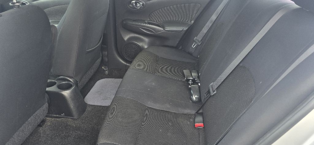 2013 Nissan Versa Image 7