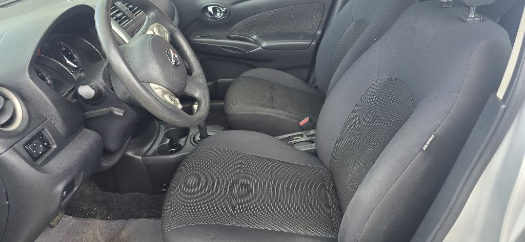 2013 Nissan Versa Image 10
