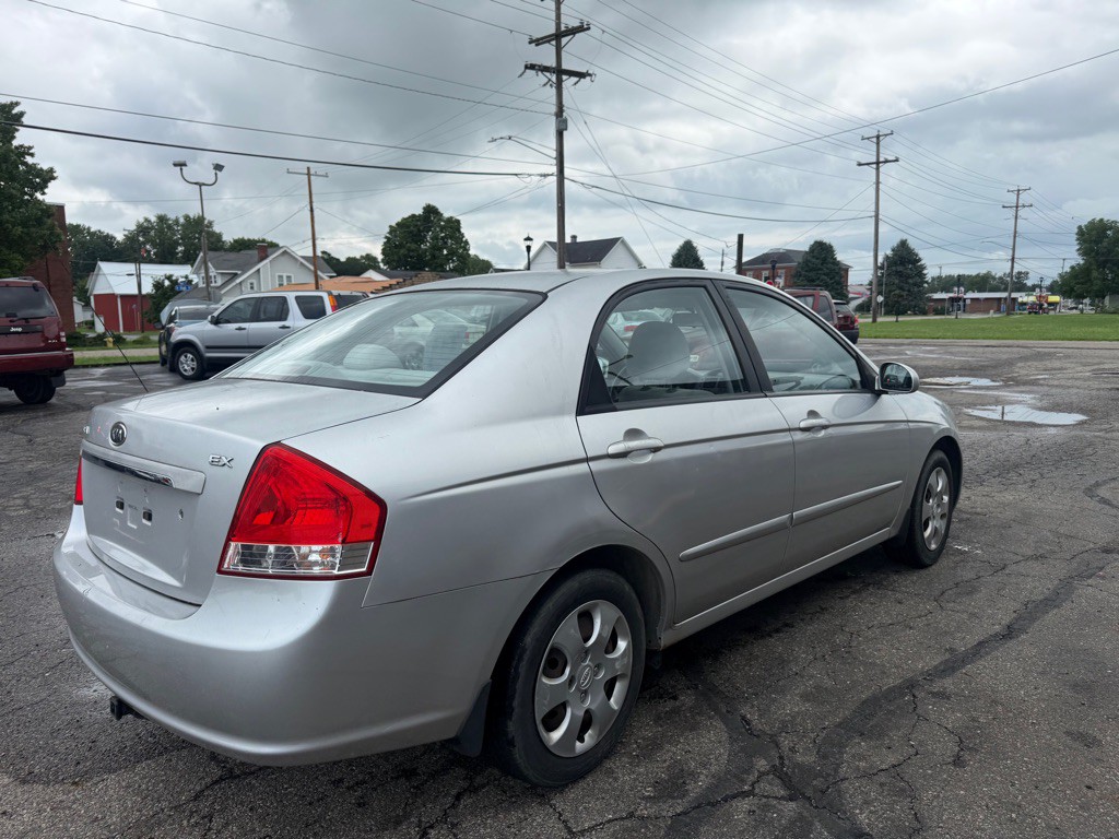 2009 Kia Spectra Image 5