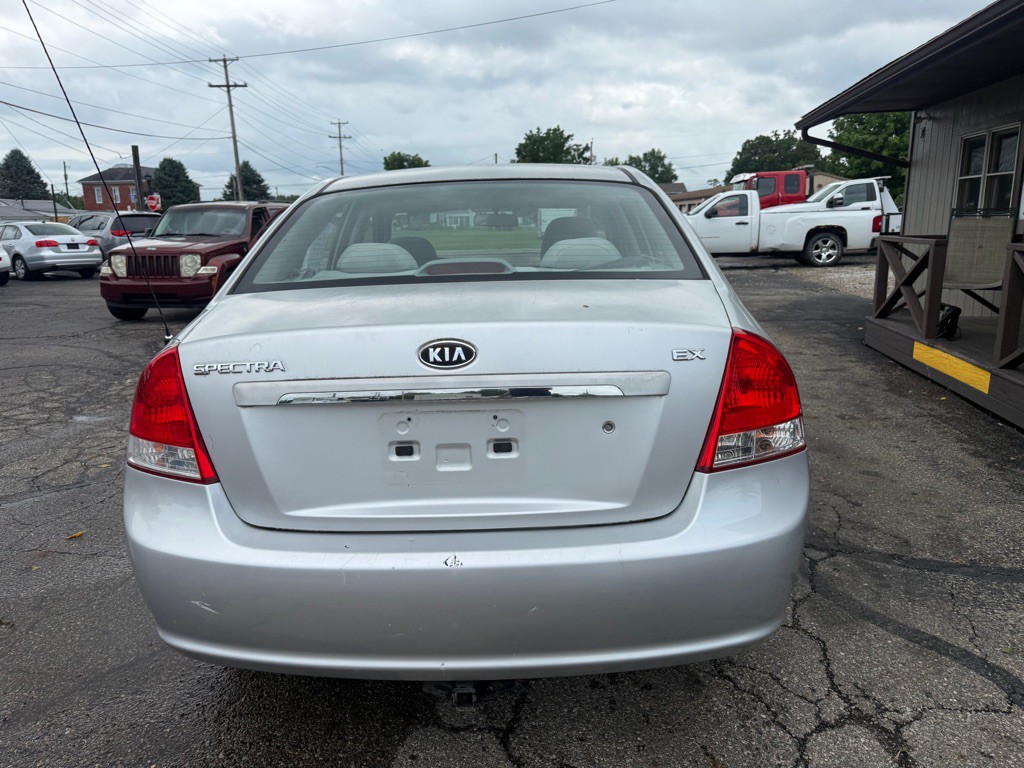 2009 Kia Spectra Image 6