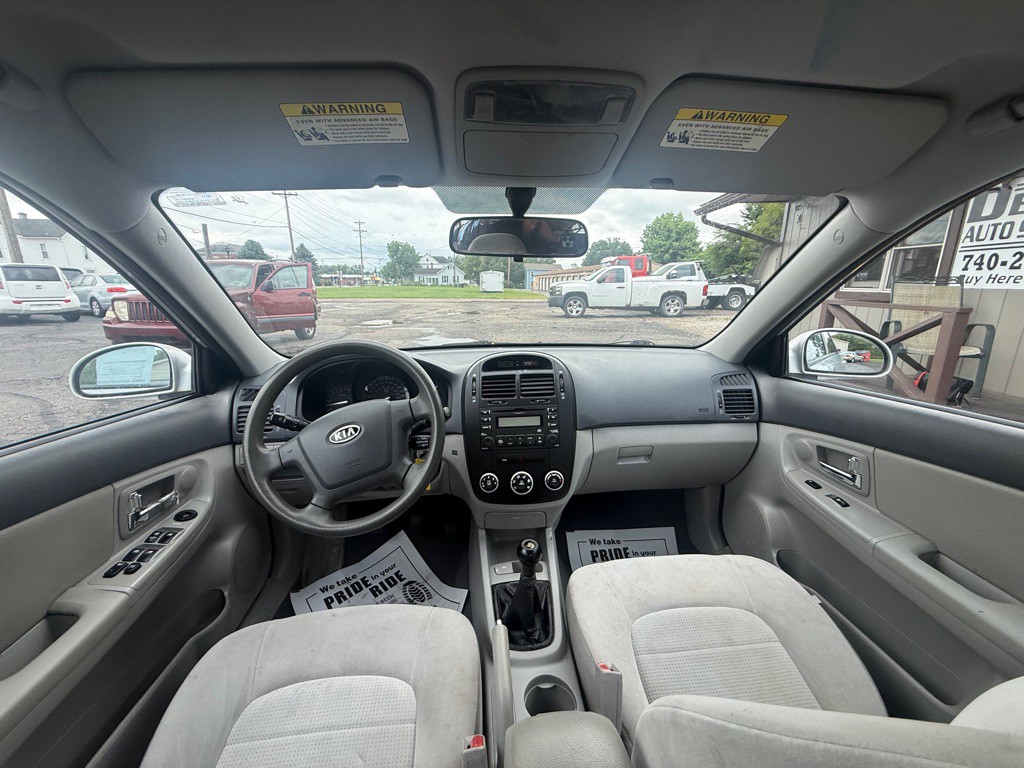 2009 Kia Spectra Image 7