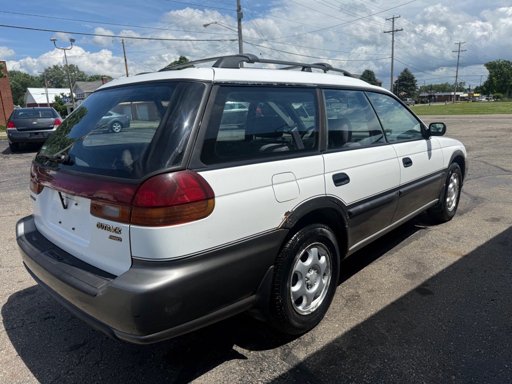 1997 Subaru Legacy Image 5