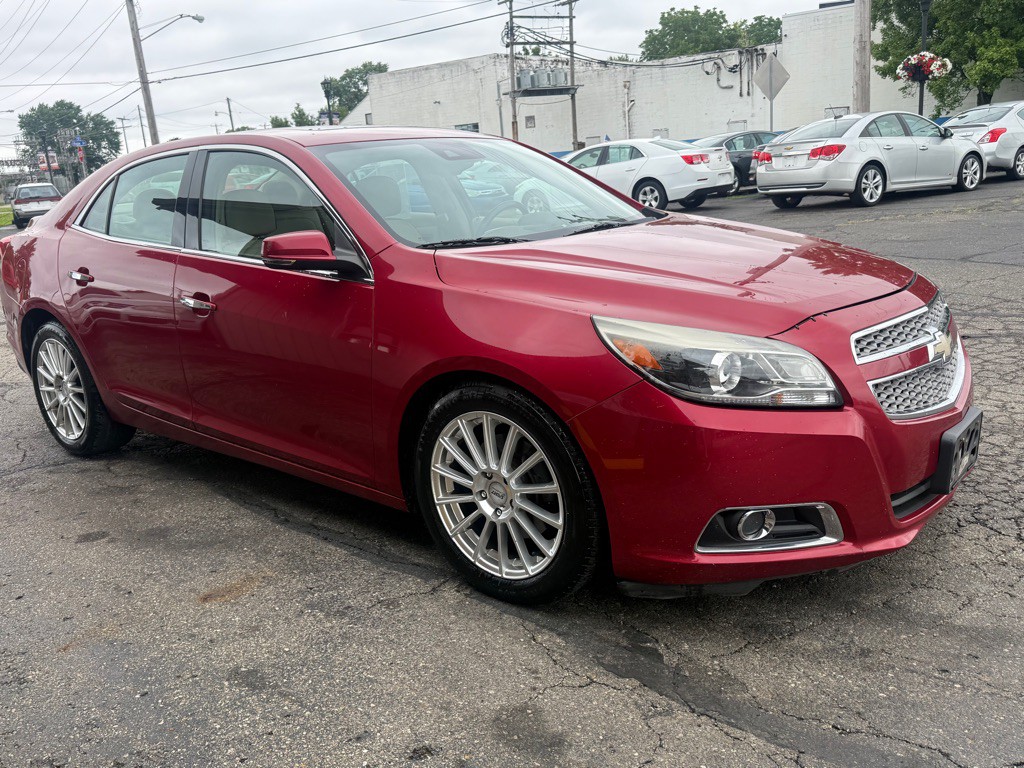 2013 Chevrolet Malibu Image 4