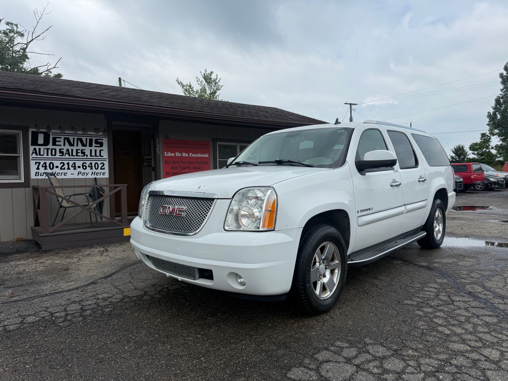 2007 GMC Yukon Image 2