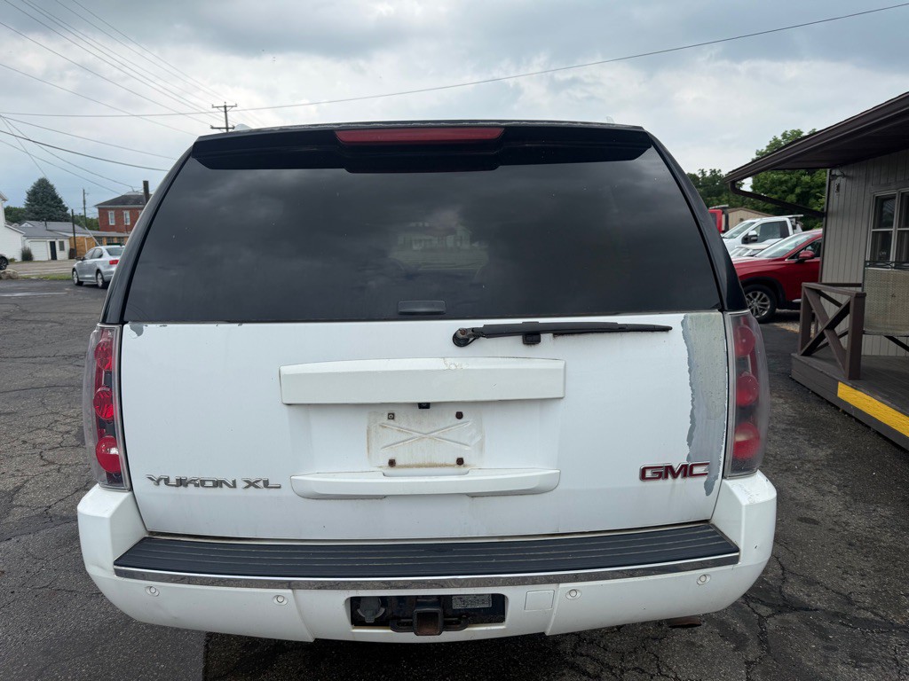 2007 GMC Yukon Image 6