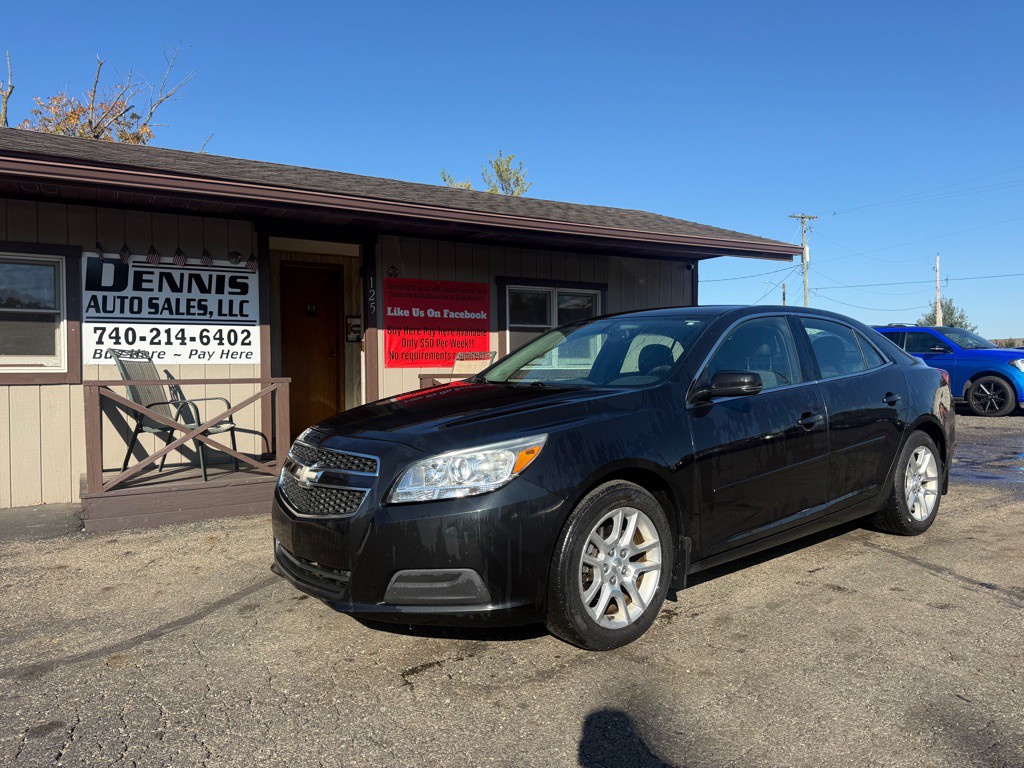 2013 Chevrolet Malibu Image 2