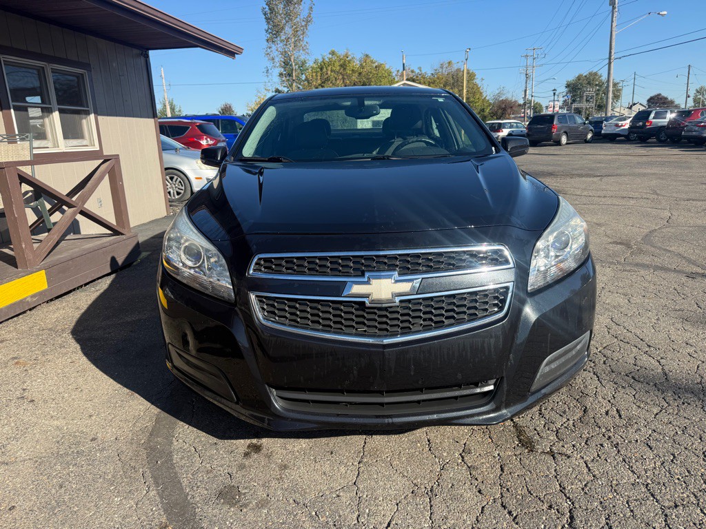 2013 Chevrolet Malibu Image 3
