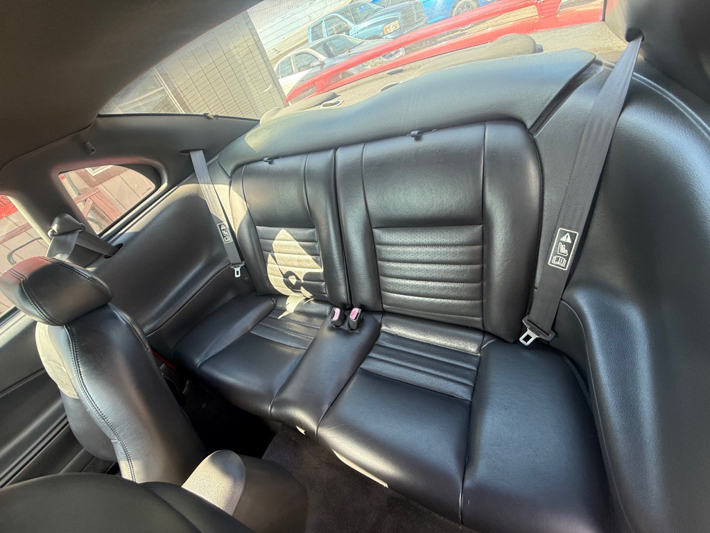 2002 Ford Mustang Image 8