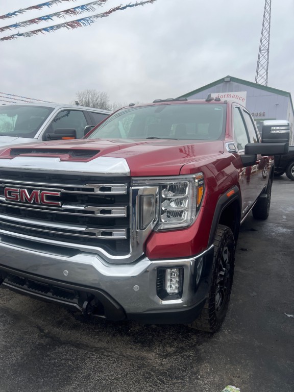 2020 GMC Sierra Image 2