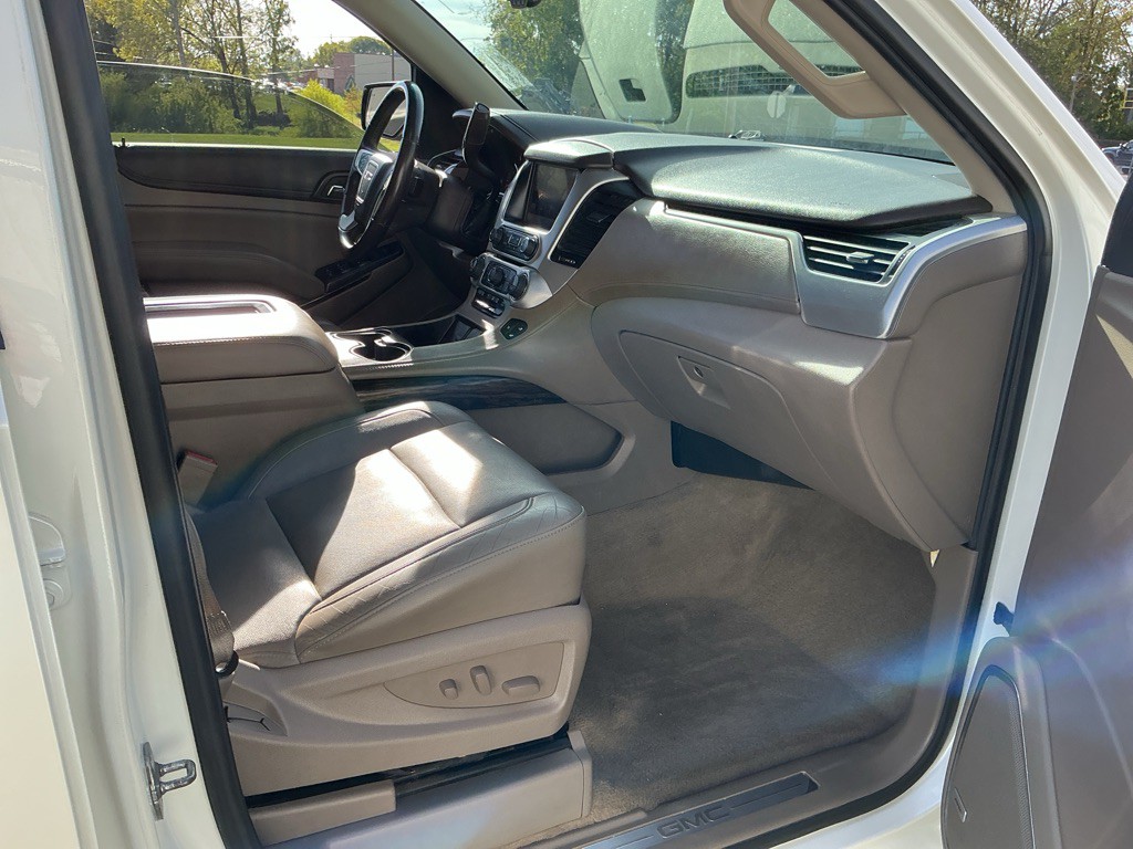 2015 GMC Yukon Image 6