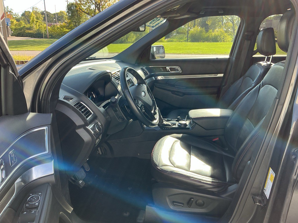 2019 Ford Explorer Image 5