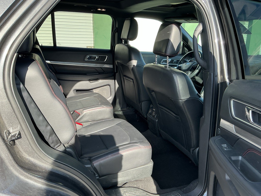 2019 Ford Explorer Image 8