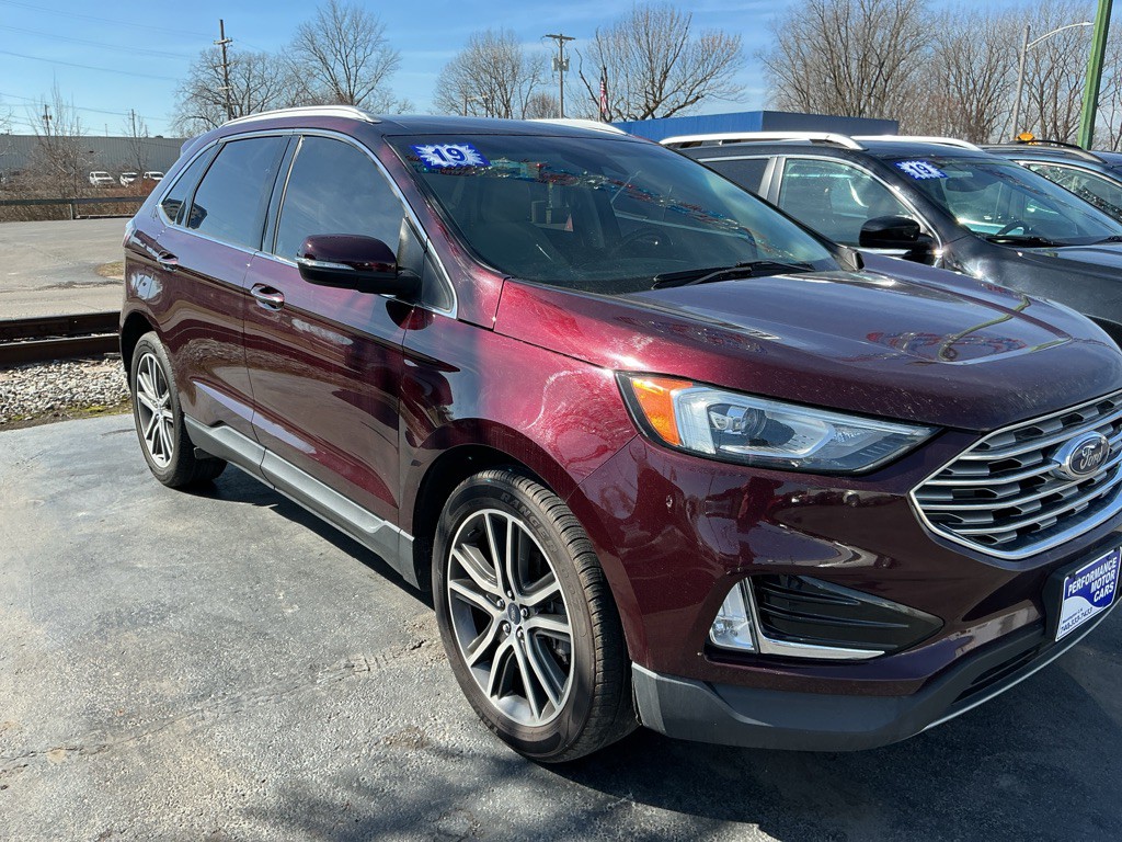 2019 Ford Edge Image 2
