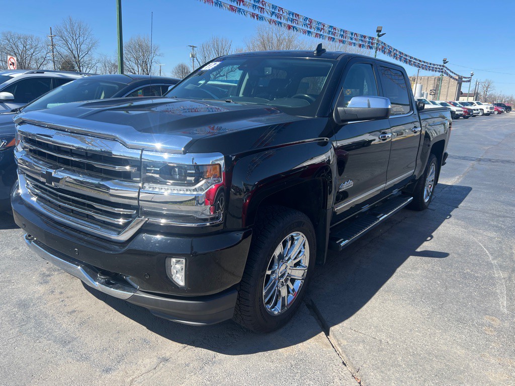 2017 Chevrolet Silverado 1500 Image 1