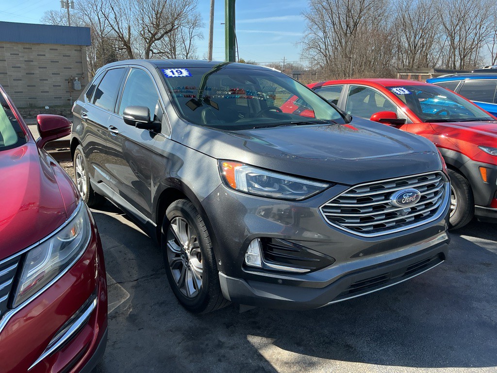 2019 Ford Edge Image 1