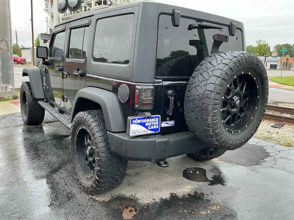 2013 Jeep Wrangler Unlimited Image 2